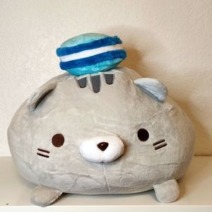 YAMANI YM-10021 Mr. Mikemura Tabby Cat with Blue Macaron
